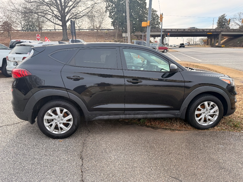 2020 Hyundai Tucson SE - Photo 7