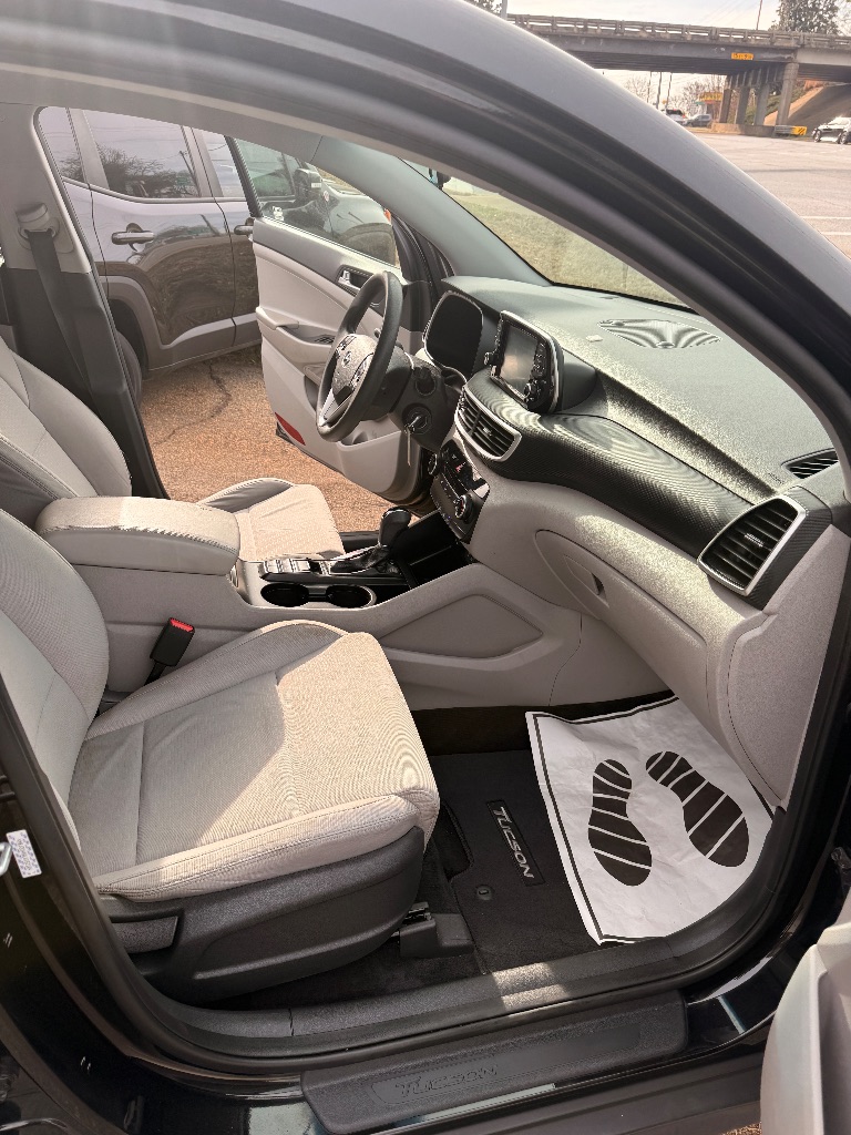 2020 Hyundai Tucson SE - Photo 16
