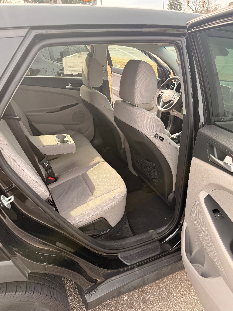 2020 Hyundai Tucson SE - Photo 14