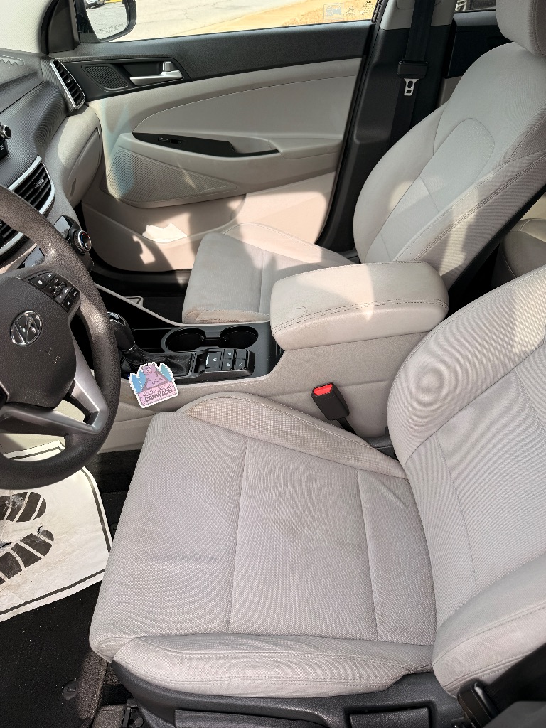 2020 Hyundai Tucson SE - Photo 9