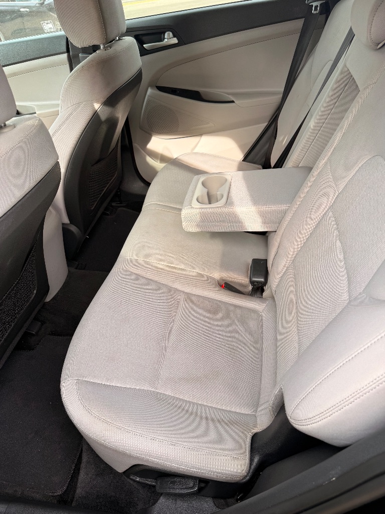 2020 Hyundai Tucson SE - Photo 11
