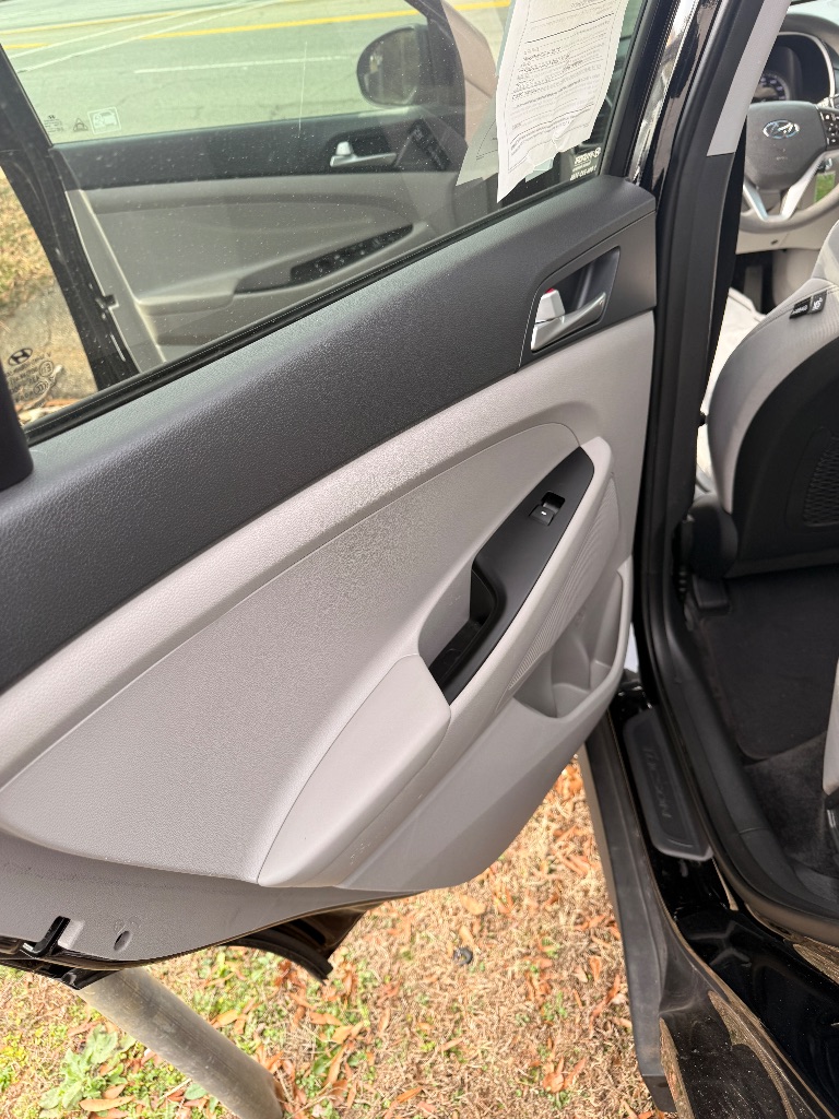 2020 Hyundai Tucson SE - Photo 12