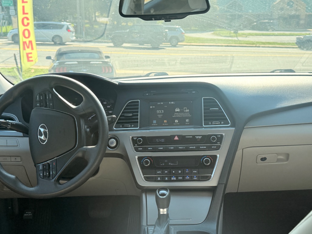 2017 Hyundai Sonata Hybrid Base - Photo 24
