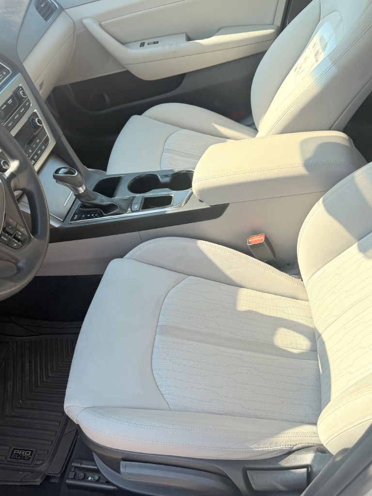2017 Hyundai Sonata Hybrid Base - Photo 16