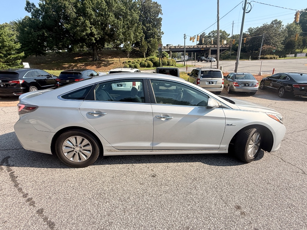 2017 Hyundai Sonata Hybrid Base - Photo 12